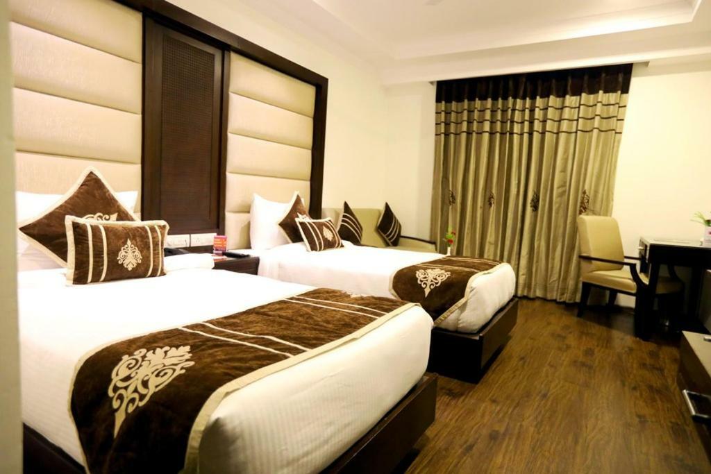 Bluemont Beacon Hotel New Delhi Gurgaon Exterior photo