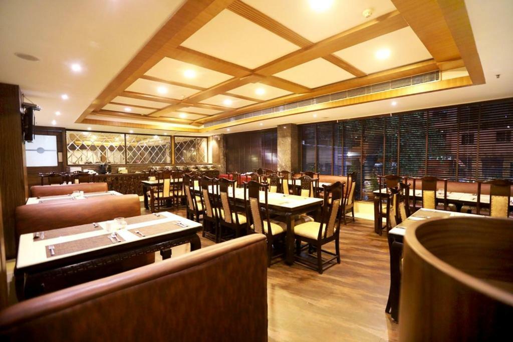 Bluemont Beacon Hotel New Delhi Gurgaon Exterior photo