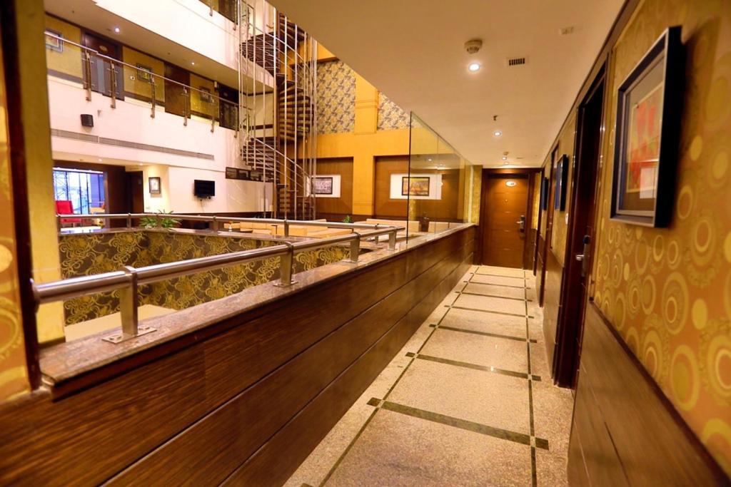 Bluemont Beacon Hotel New Delhi Gurgaon Exterior photo